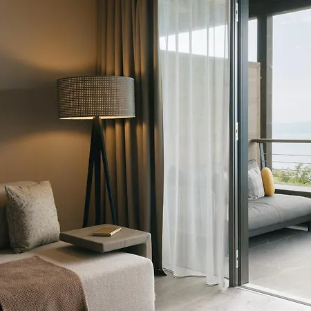 Cape Of Senses Hotel Torri Del Benaco Room photo